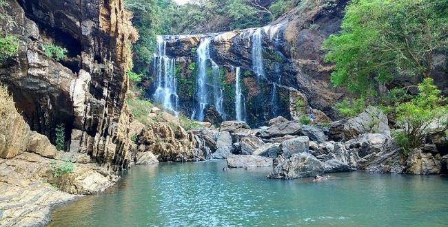 SATHODI FALLS, QUEEN OF FALLS, OFF-ROAD TO NO-ROADS